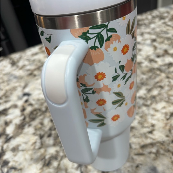 The Darling Effect Flower Talk Take Me Everywhere 40oz Tumbler - Picture 5 of 9